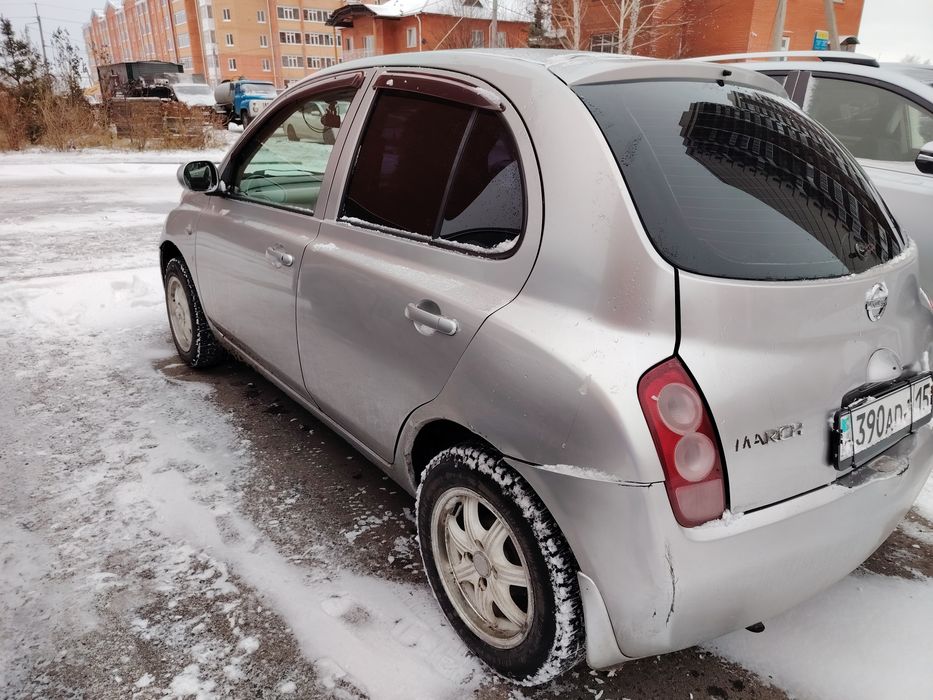 Продам машину Ниссан Марч 2003
