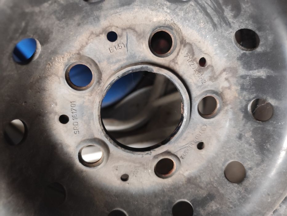 235/60/16 Dunlop