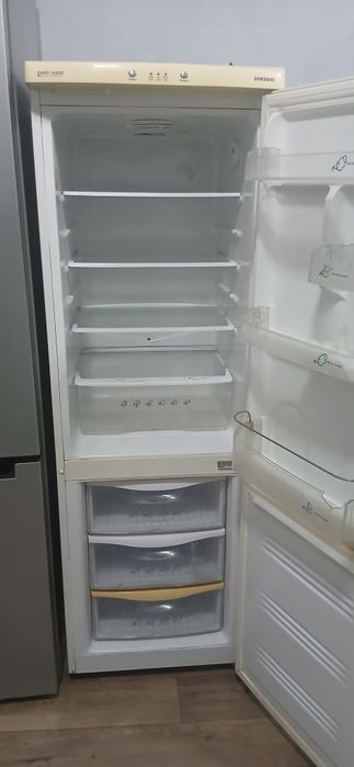 Продам полностью рабочий холодильник