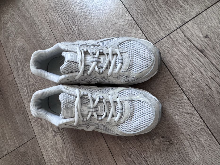 Маратонки new balance