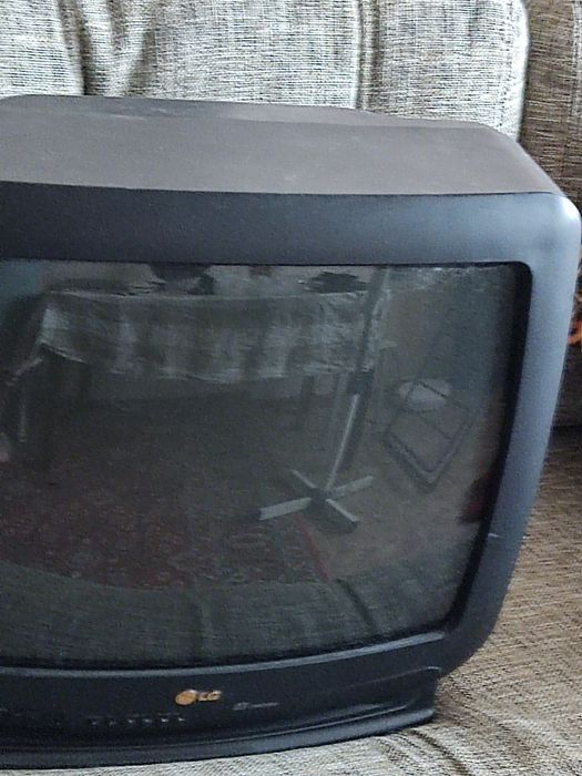 Видеоплеер и телевизор