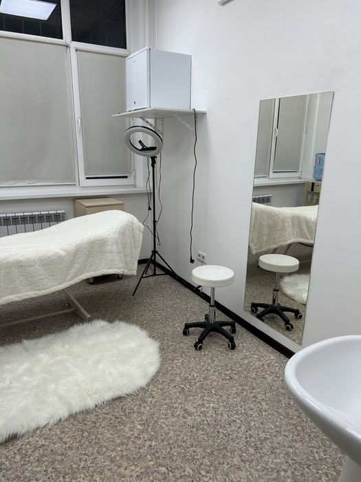 Ищу напарницу в кабинет