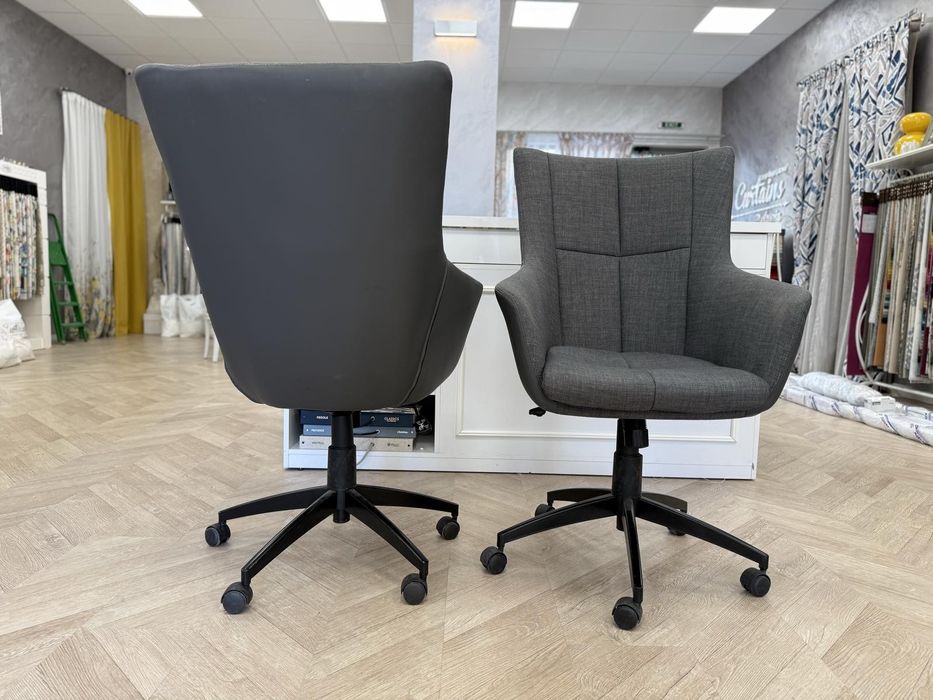 Две  офис кресла