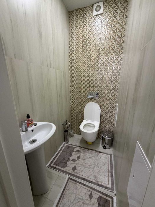 Продам 3х комн кв Батыс с ремонтом
