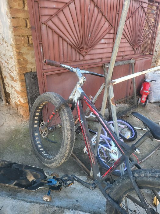 Bicicletă cu roți groase