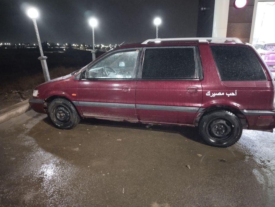 Мицубиси Спейс вагон