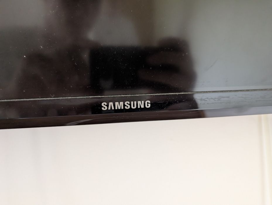 Televizor Samsung model UE32EH4003W HD diagonala de 80cm