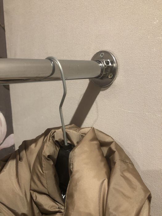 Гардеробна штанга