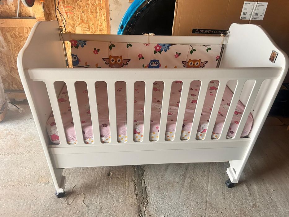 Patut bebe cu saltea si lada depozitare