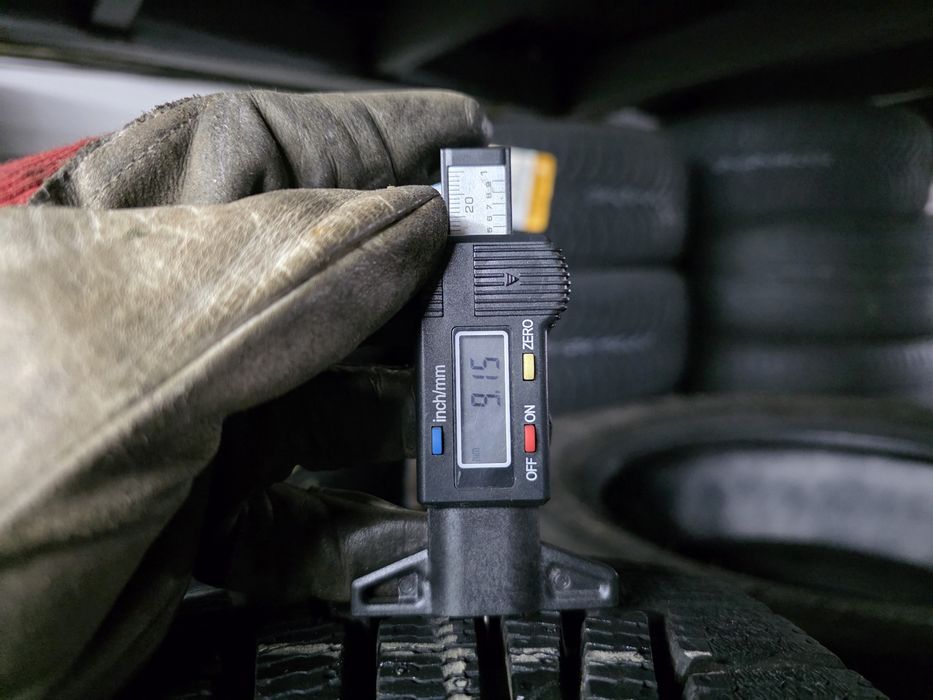 4бр Като нови зимни гуми 205 55 16- Nokian