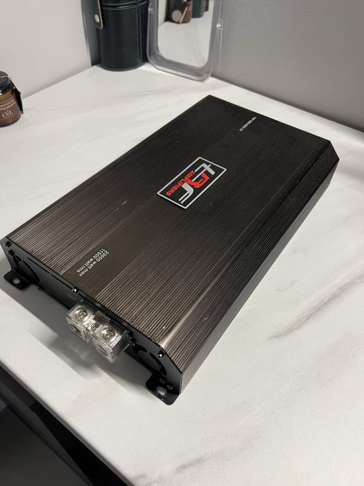 Amplificator bass TRF SMD 8000.1 D