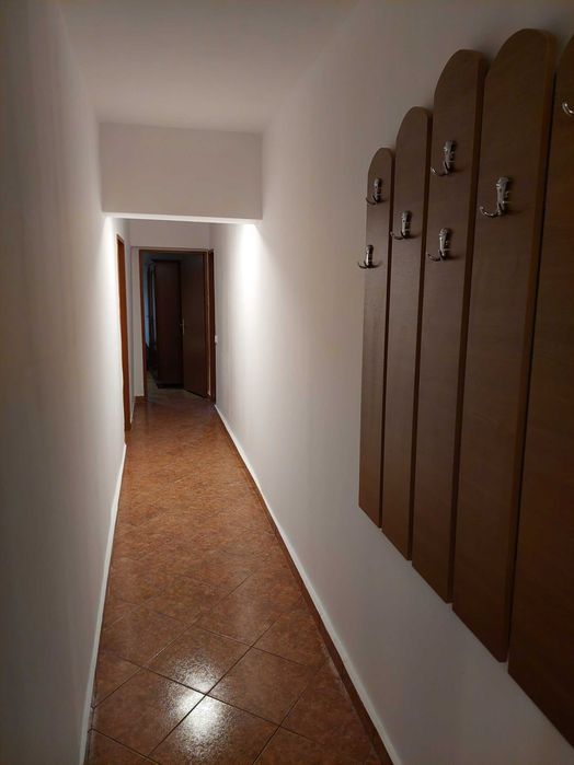 Apartament 3 camere de inchiriat