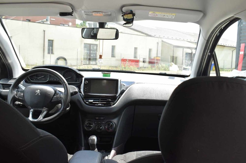 Vând Peugeot 2008