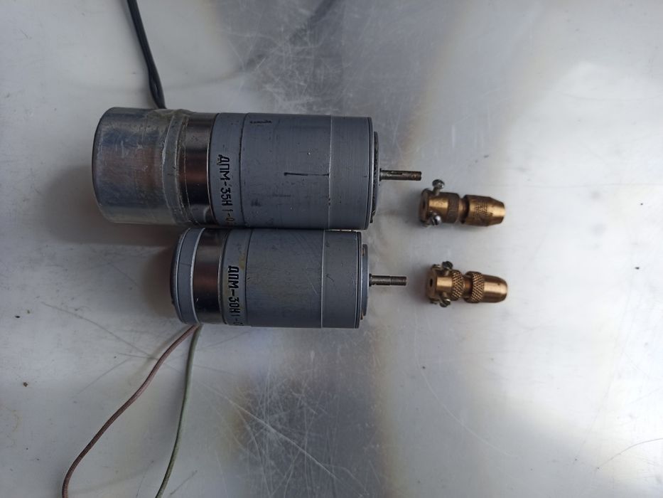 Продам электродвигатели