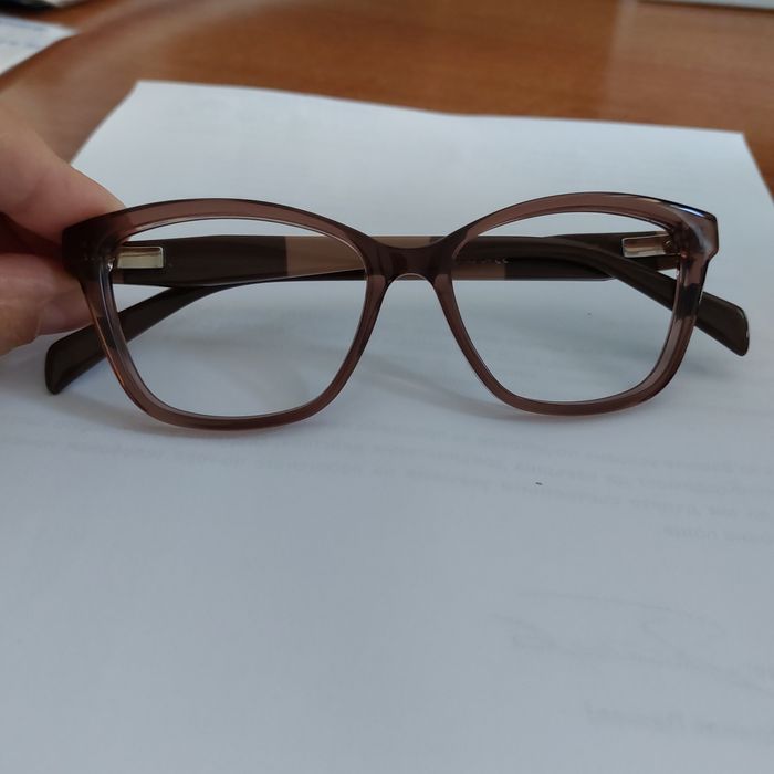 Нови рамки Uniglass