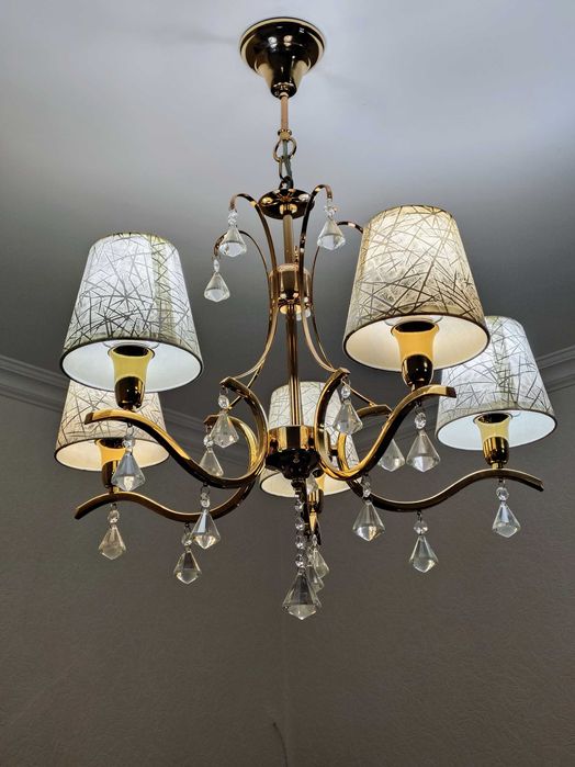 Продам люстры, красивые