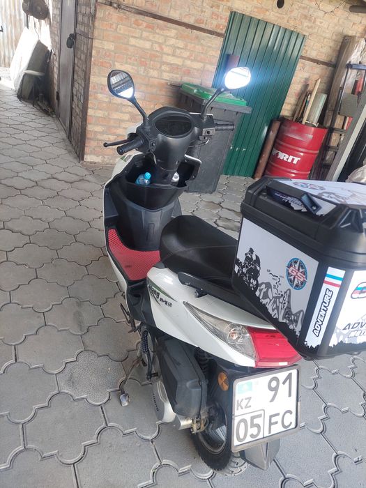 Скутер Jailing 150