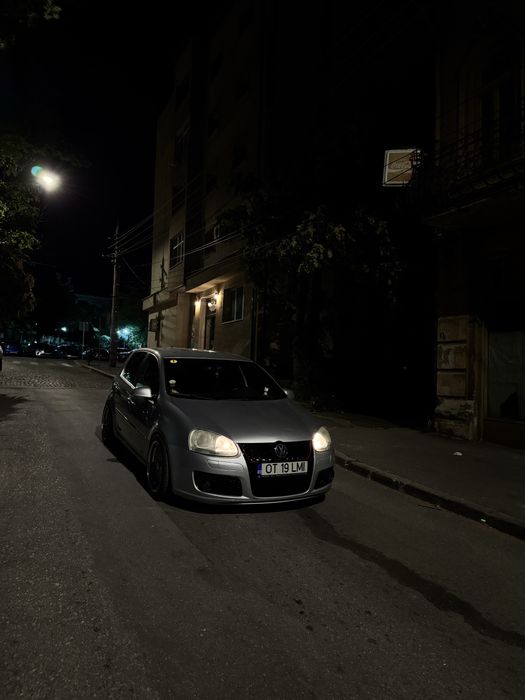 Volkswagen golf 5  2.0 bkd 140hp