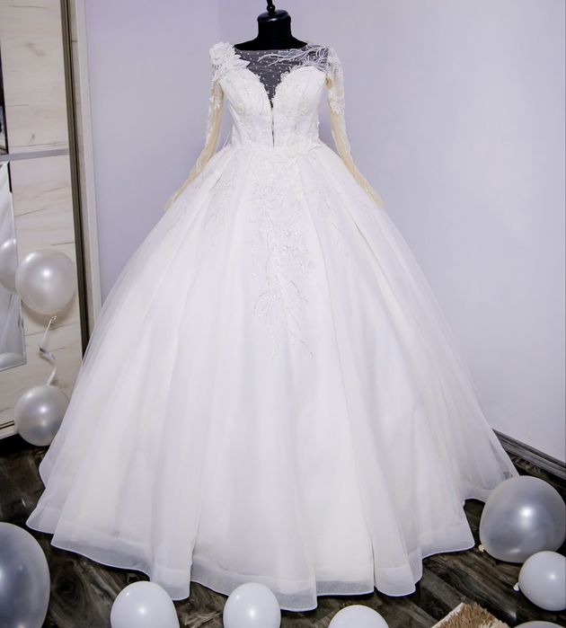 Vând rochie de mireasă stil prințesă