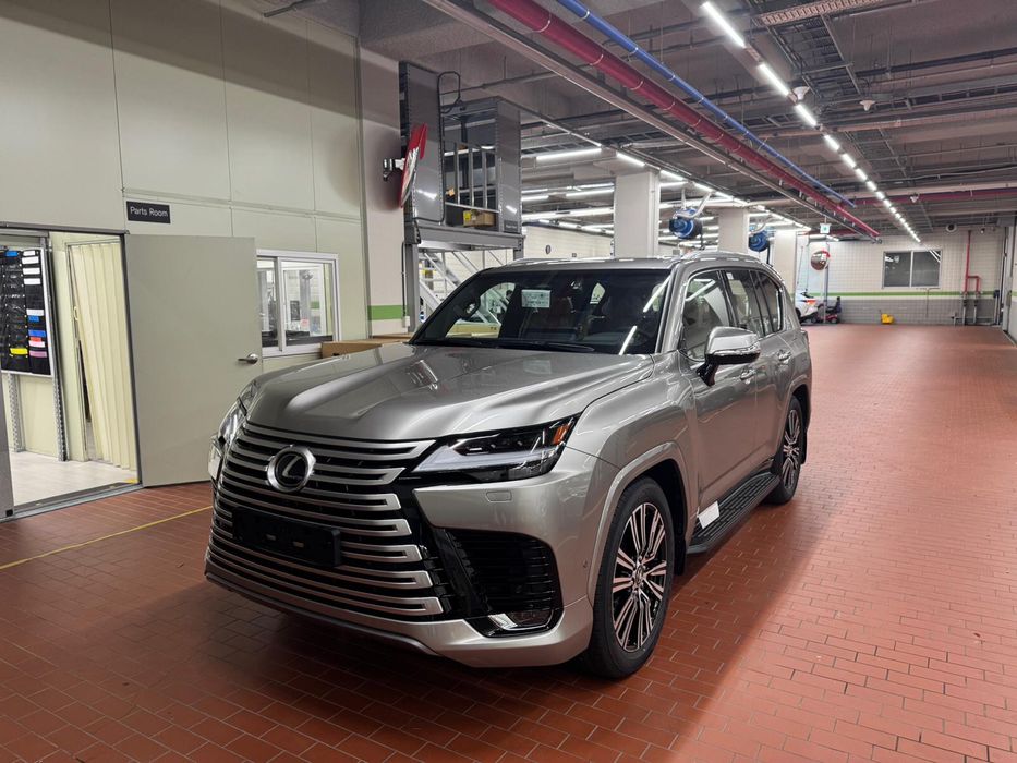 Новый Lexus LX700h Luxury 7 Seat 2026 год