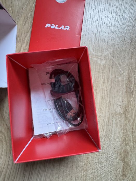 Polar pacer pro смарт часовник- чисто нов