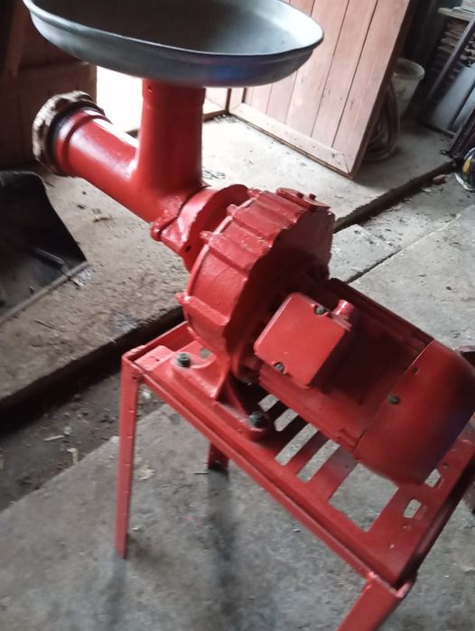 Vand tocatoare carne