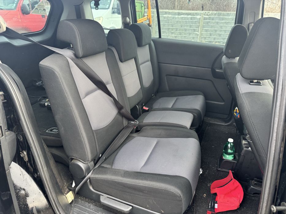 Мазда 5 2.0 дизвл 2007 г само на части