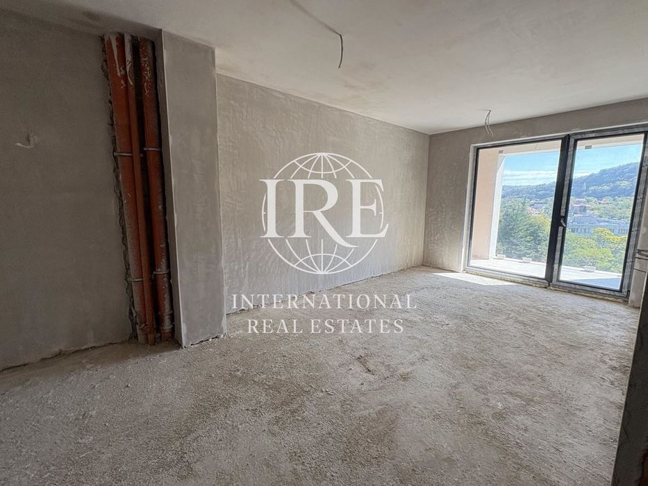 Продава се Двустаен апартамент в Варна, Изгрев - 86 кв.м за 942 €/кв.м - Снимка #2