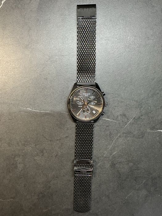 Часовник TISSOT PR100