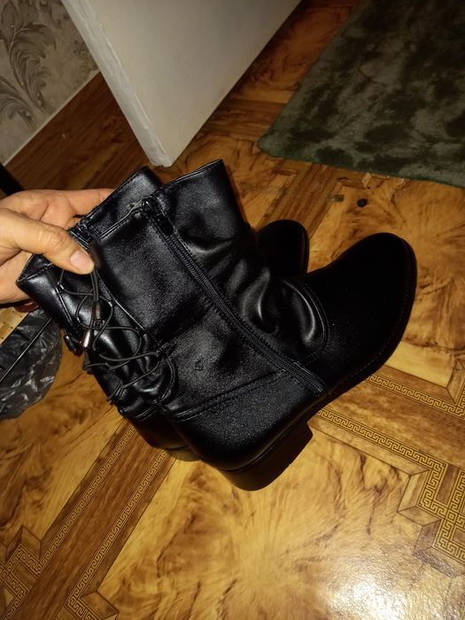 Продам осенные сапоги