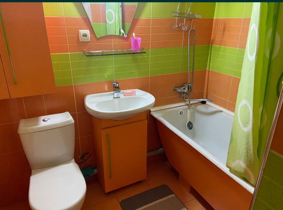 В М.Улугбекском р.м.БИЙ  сдается в аренду 3х комн.квартира