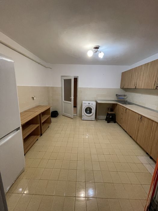 OCAZIE RARĂ – Garsoniera cât un apartament+ boxa generoasă, TULCEA