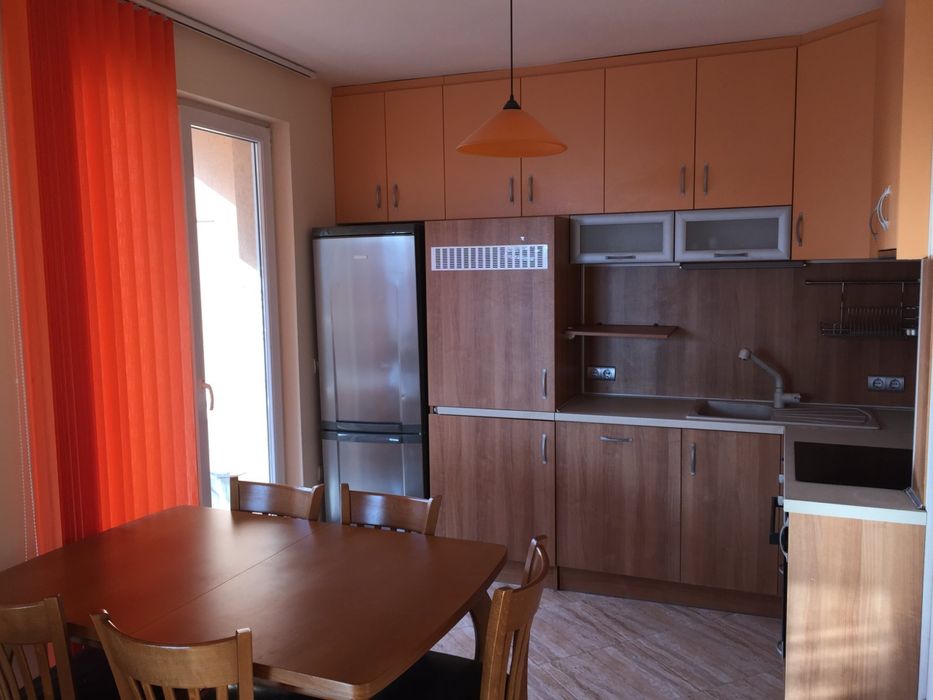 Дава се под наем Тристаен апартамент в Варна, Възраждане 1 - 89 кв.м за 612 € - Снимка #3