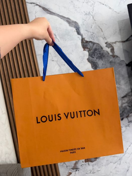 Брендовые пакеты LV