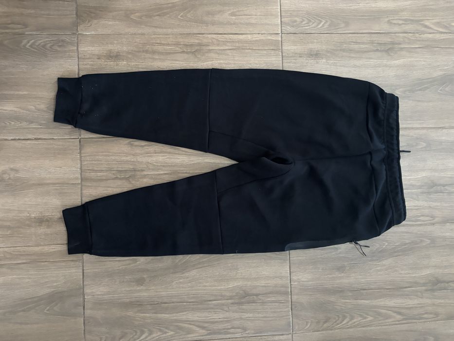Pantaloni Nike Tech