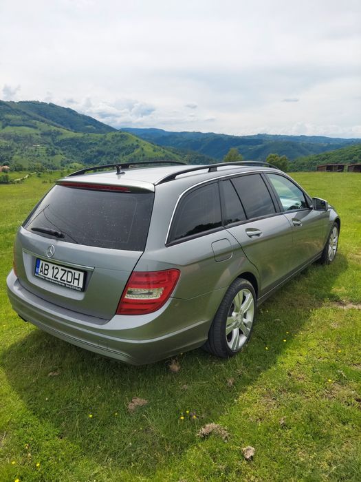 Mercedes C-Class W204 2.2 CDI | Piele | Xenon | Navi | 185.000 km reali