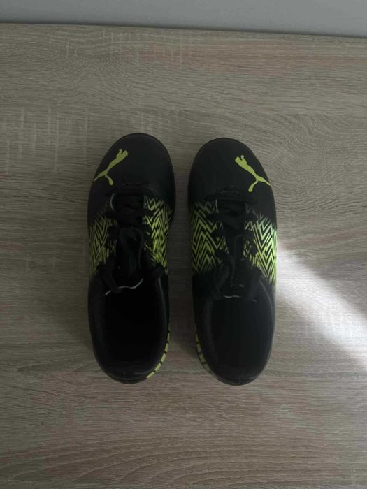 Детски футболни обувки Пума