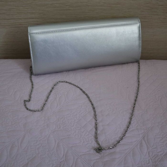 Официален сребрист комплект