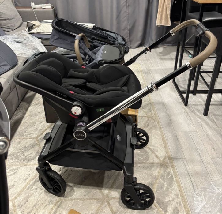 Коляска Kidilo d900, полный комплект