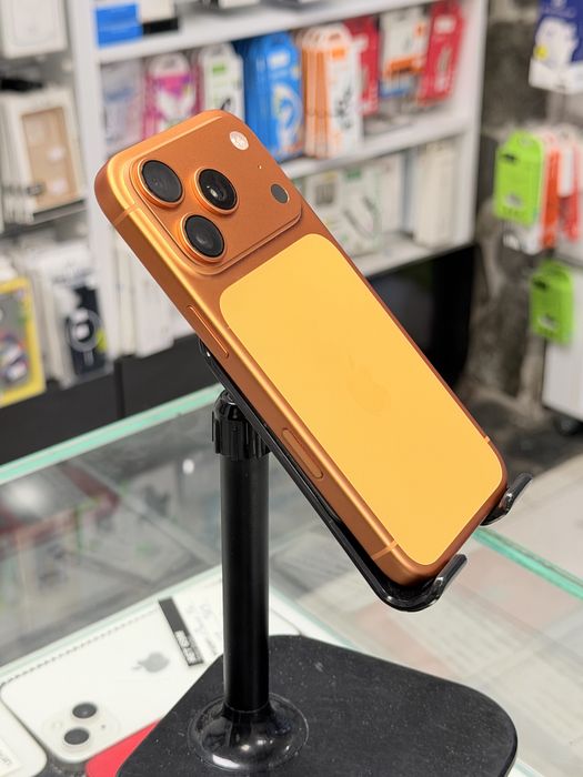 Apple iPhone 17 Pro 256Gb Cosmic Orange