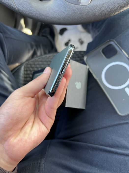 Iphone 11 pro  karobka bor