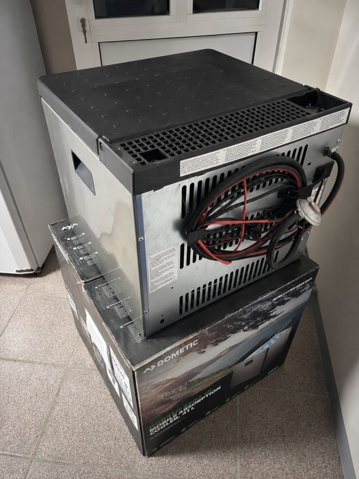 Хладилник Dometic на газ