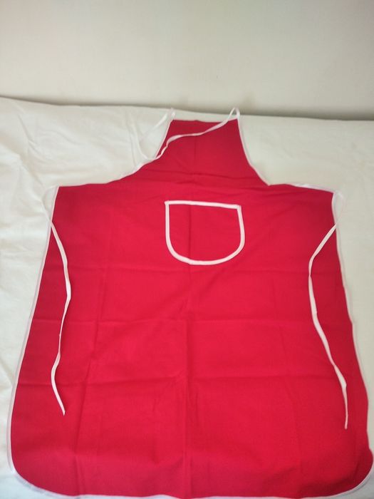 Фартуки ..новые.