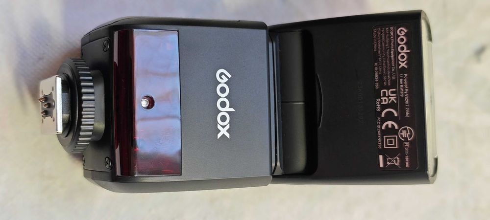 Светкавица Godox - V350F