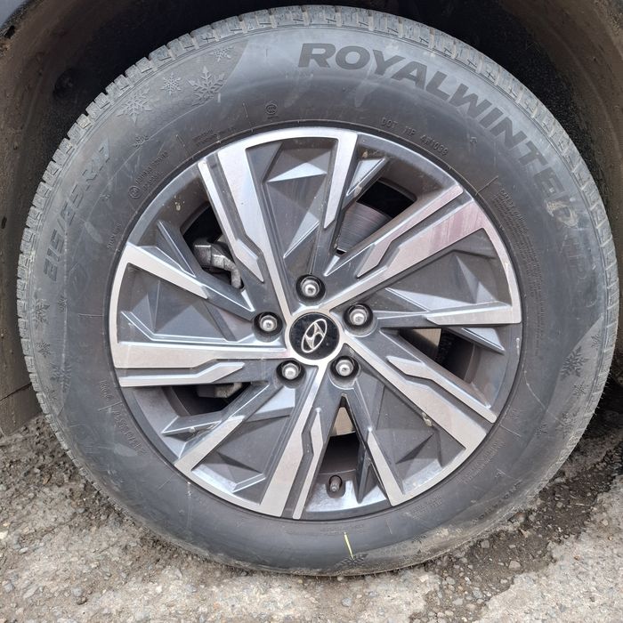 4 anvelope Iarna 2024 Royal Black 215/65R17