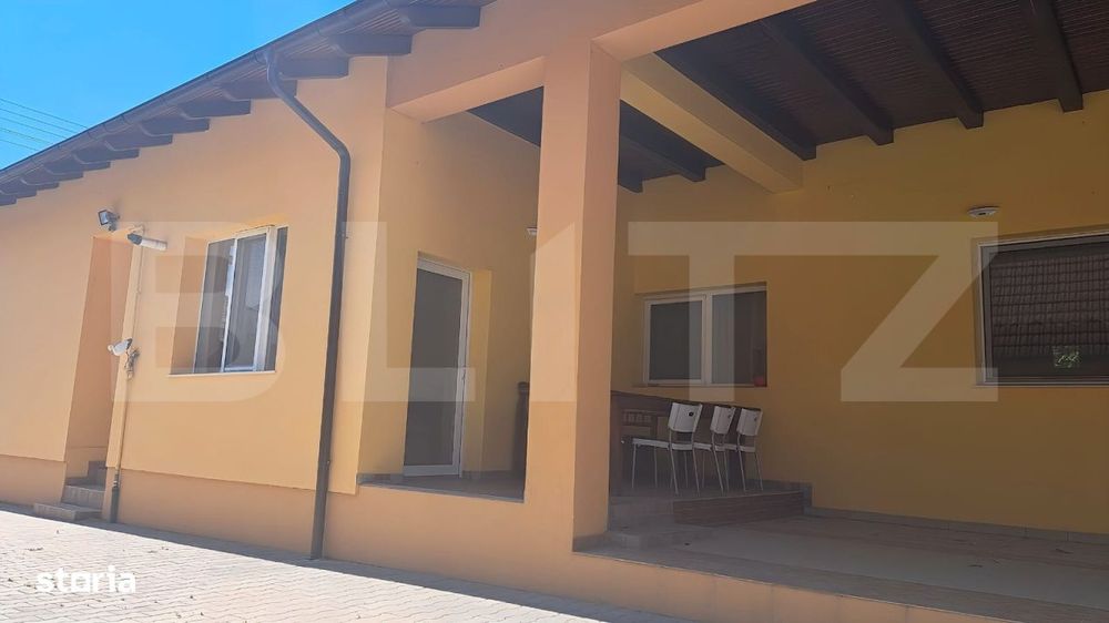 Casa 500 mp, spatiu comercial 122 mp, teren  7900mp - Botiz