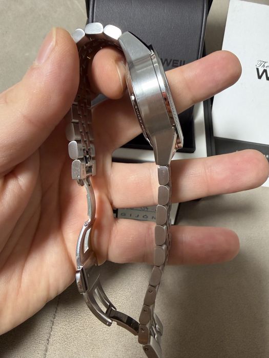 Часовник Raymond Weil