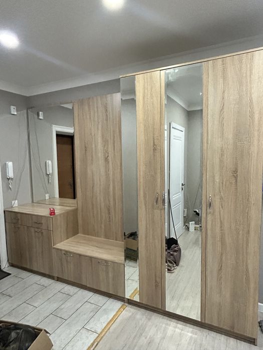 Шкаф в прихожую