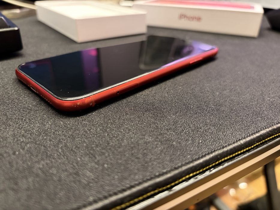 iPhone XR 64 77% RED