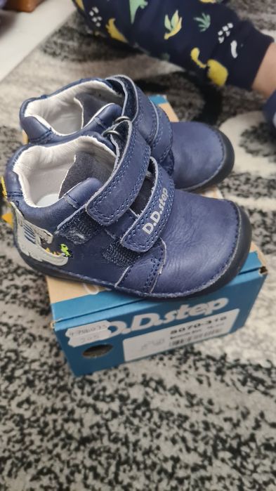 Papucei mărimea 20 folosiți